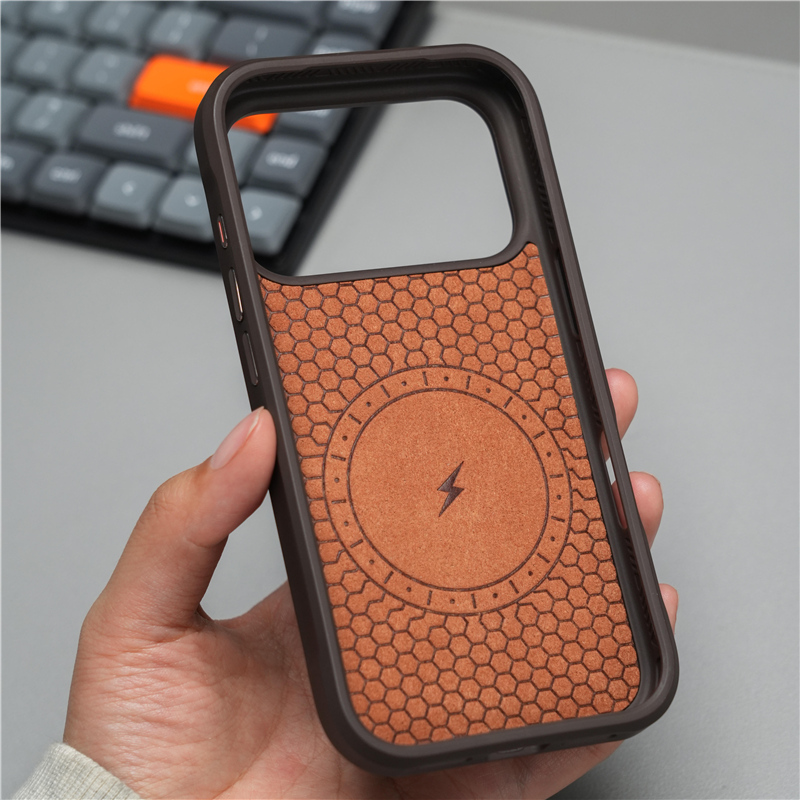 Original Geometric Tech Woven  - Tech Accessories Hard Case recension och pris