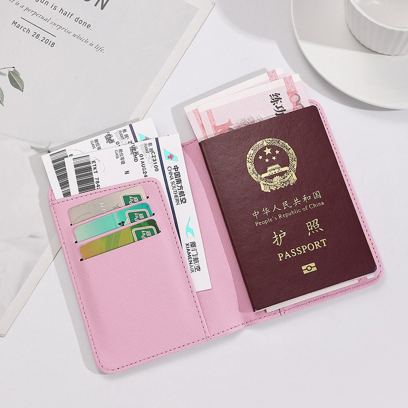 Hello Kitty Women Passport Cov - Tech Accessories For Travel recension och pris